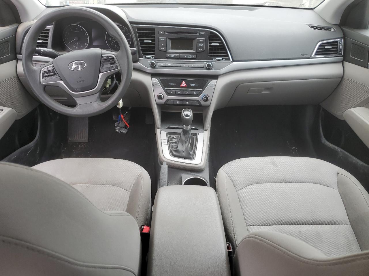 2017 Hyundai Elantra - Image 8