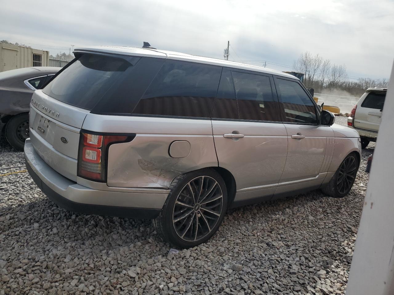 2015 Land Rover Range Rover - Image 3