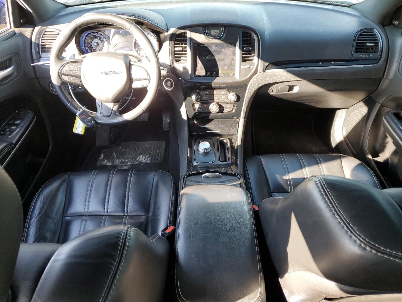 2019 Chrysler 300 - Image 8