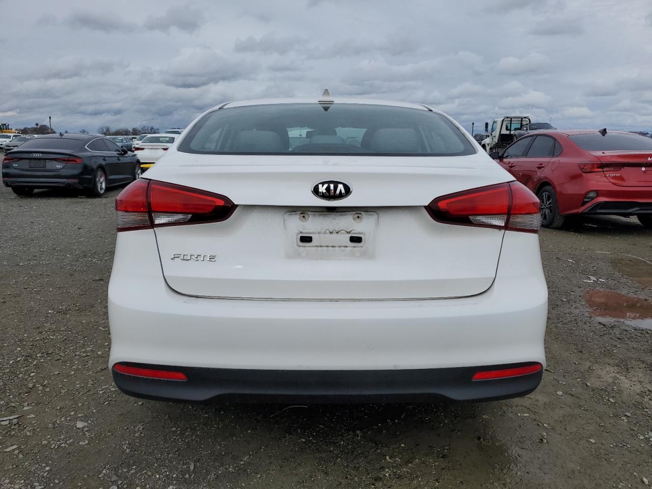 2018 Kia Forte - Image 6