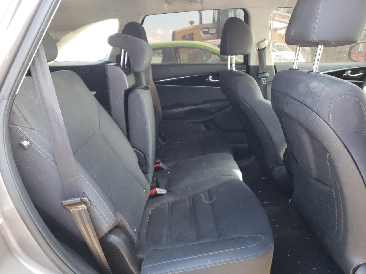 2019 Kia Sorento - Image 11