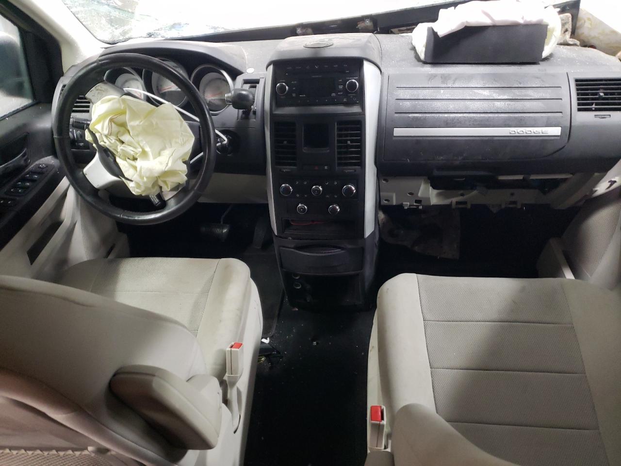 2009 Dodge Caravan - Image 8