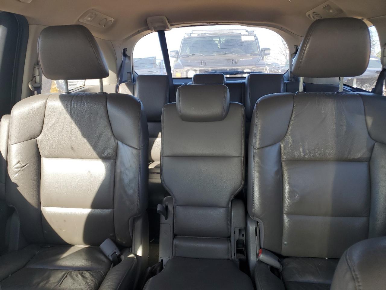 2011 Honda Odyssey - Image 10