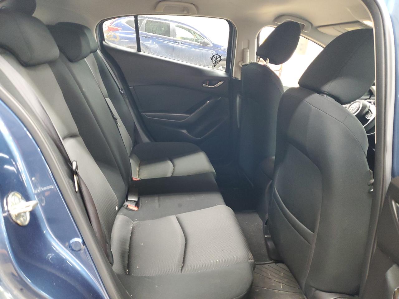 2017 Mazda 3 - Image 10