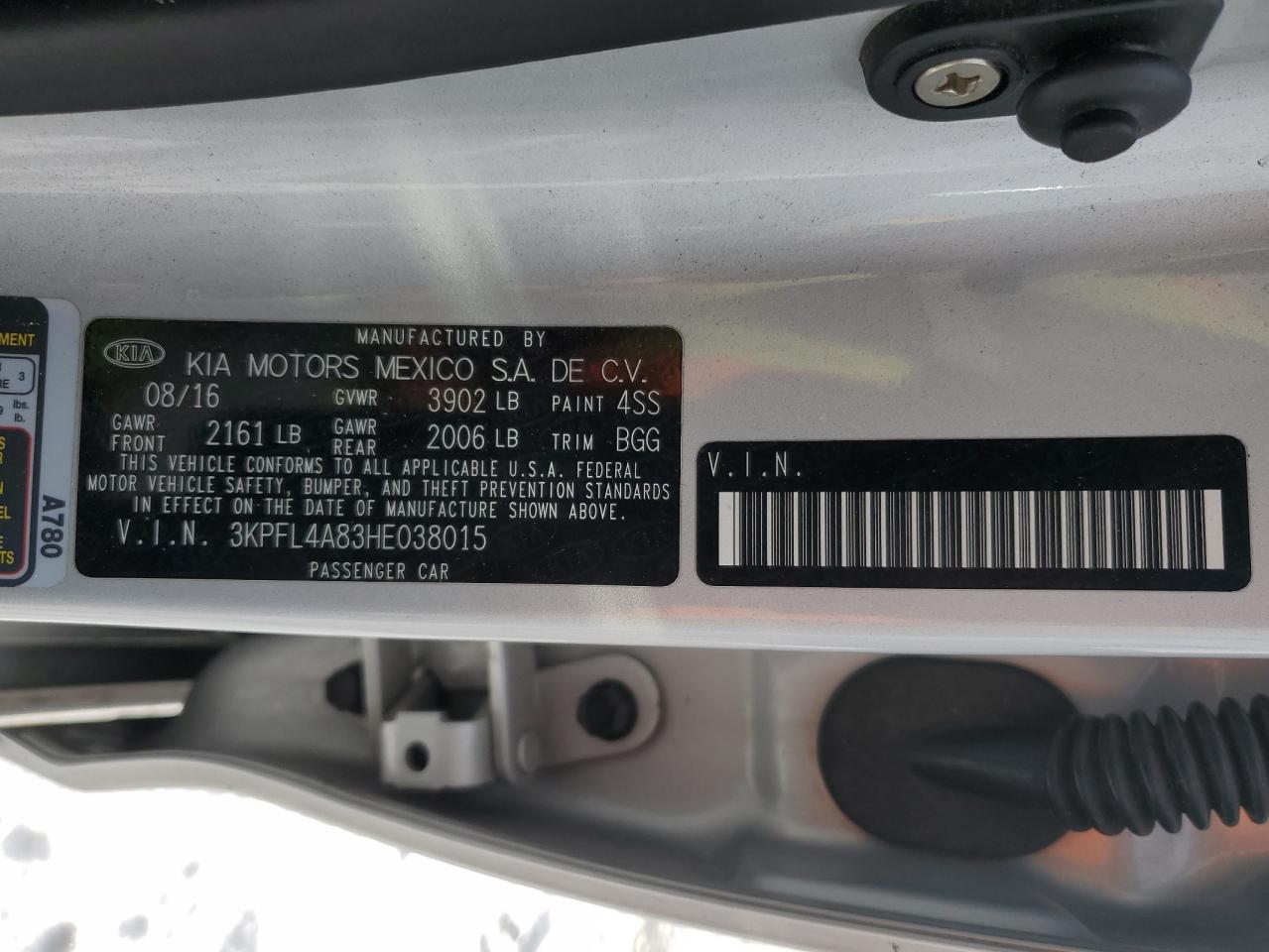2017 Kia Forte - Image 13