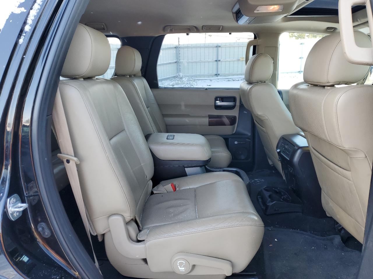 2014 Toyota Sequoia - Image 11