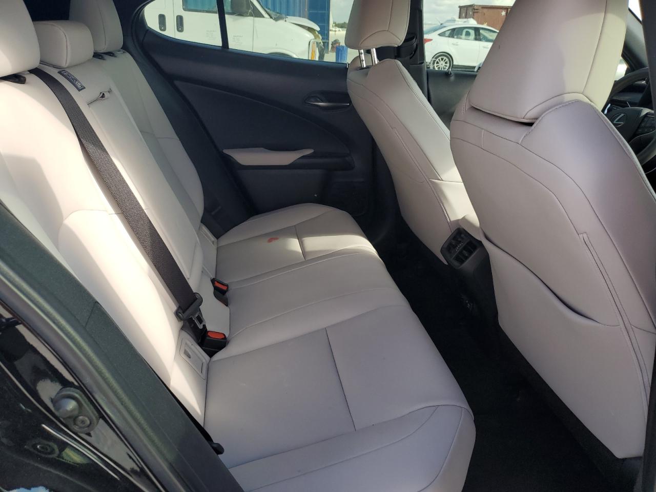 2020 Lexus UX - Image 12