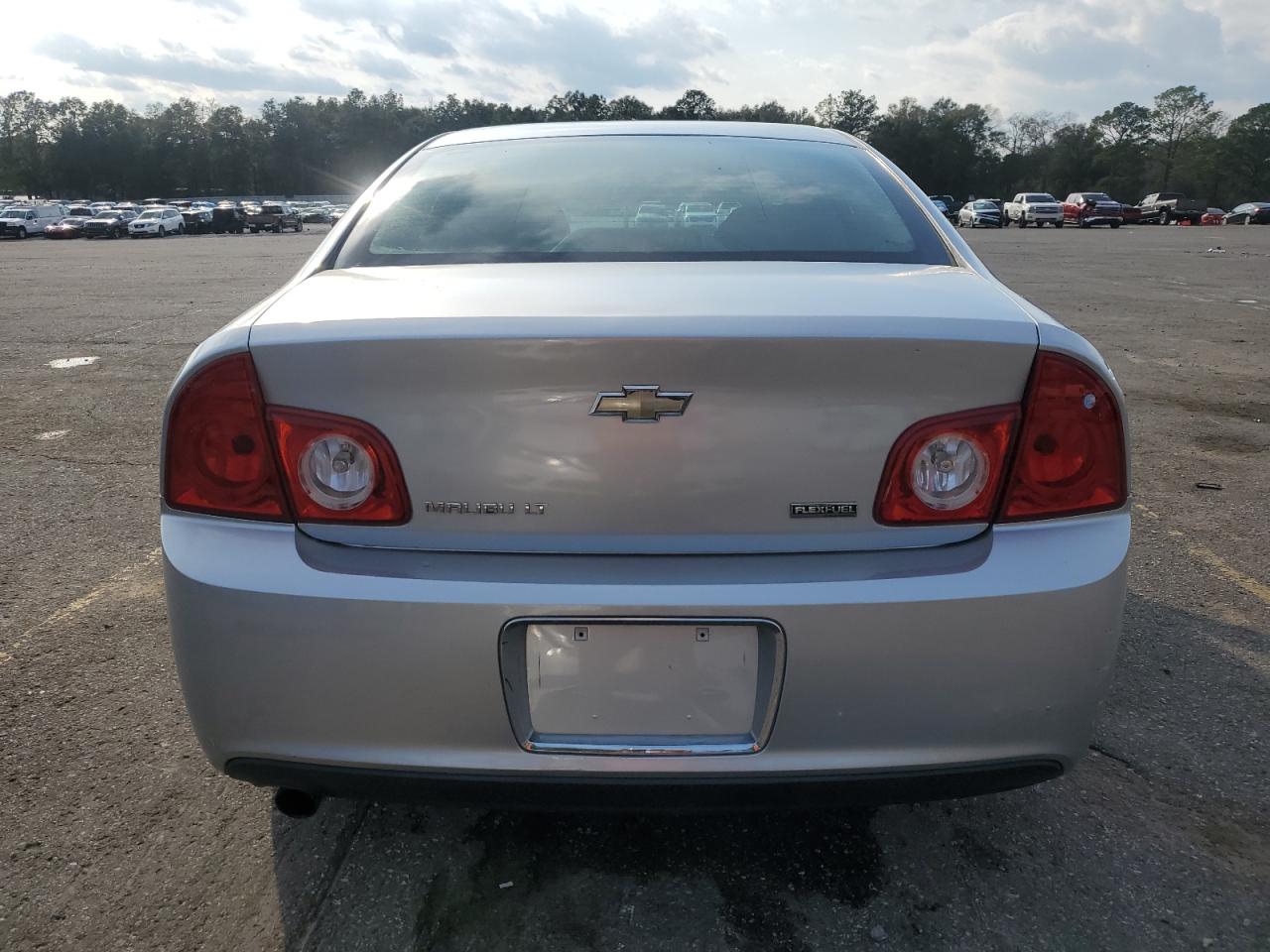 2010 Chevrolet Malibu - Image 6