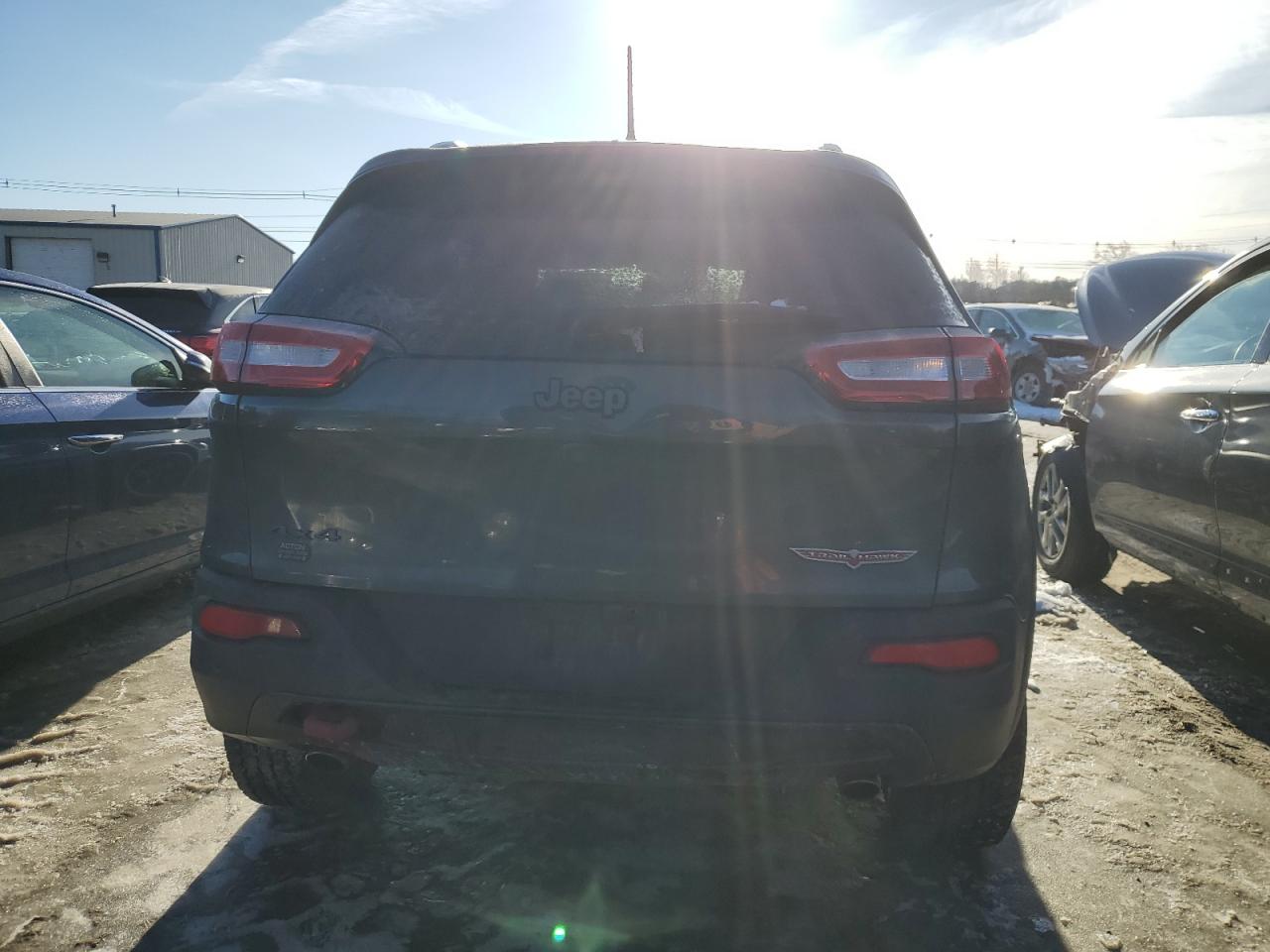 2017 Jeep Cherokee - Image 6