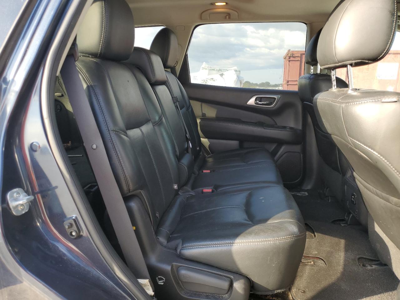 2016 Nissan Pathfinder - Image 11