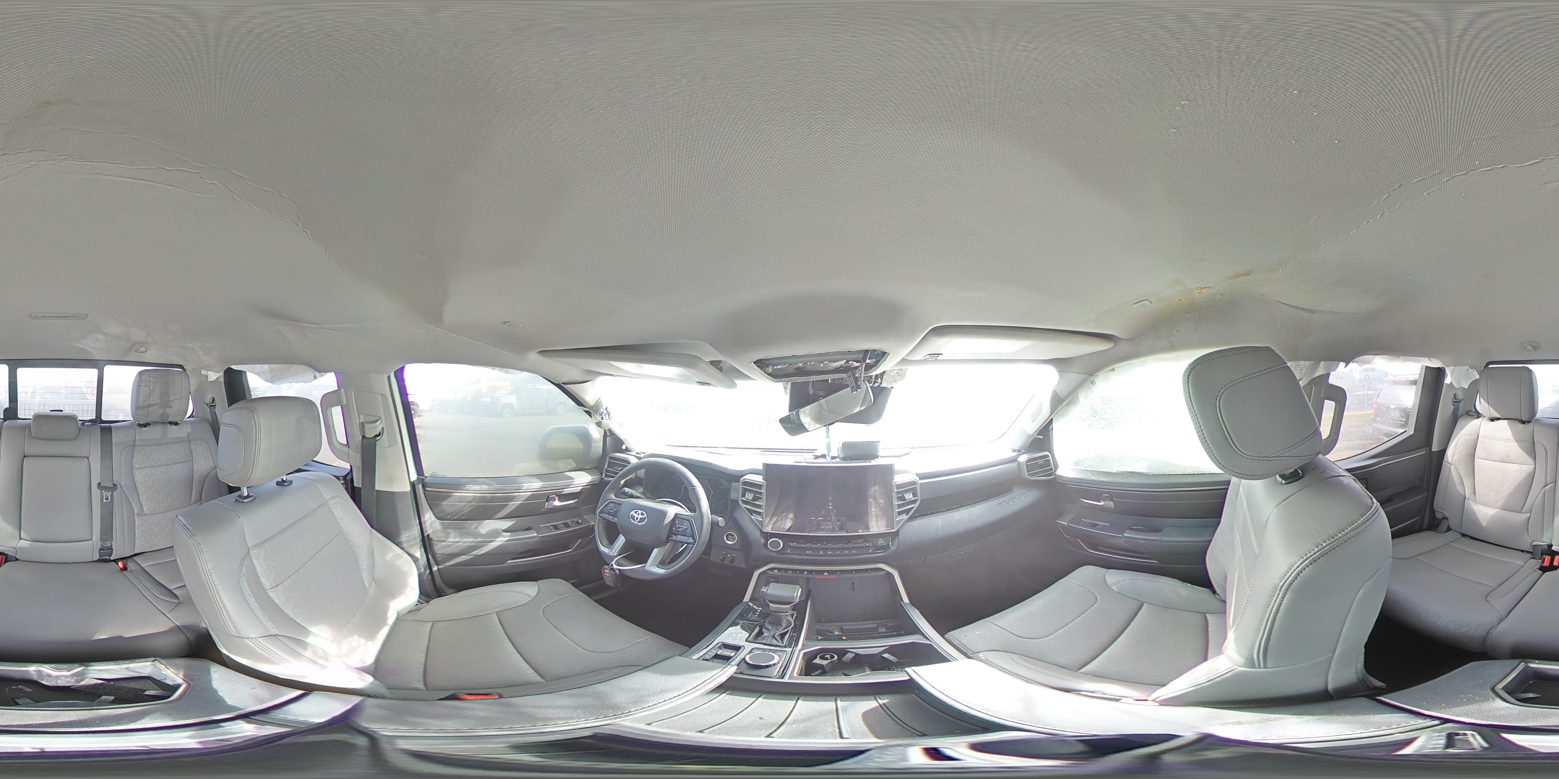 2023 Toyota Tundra - Image 12