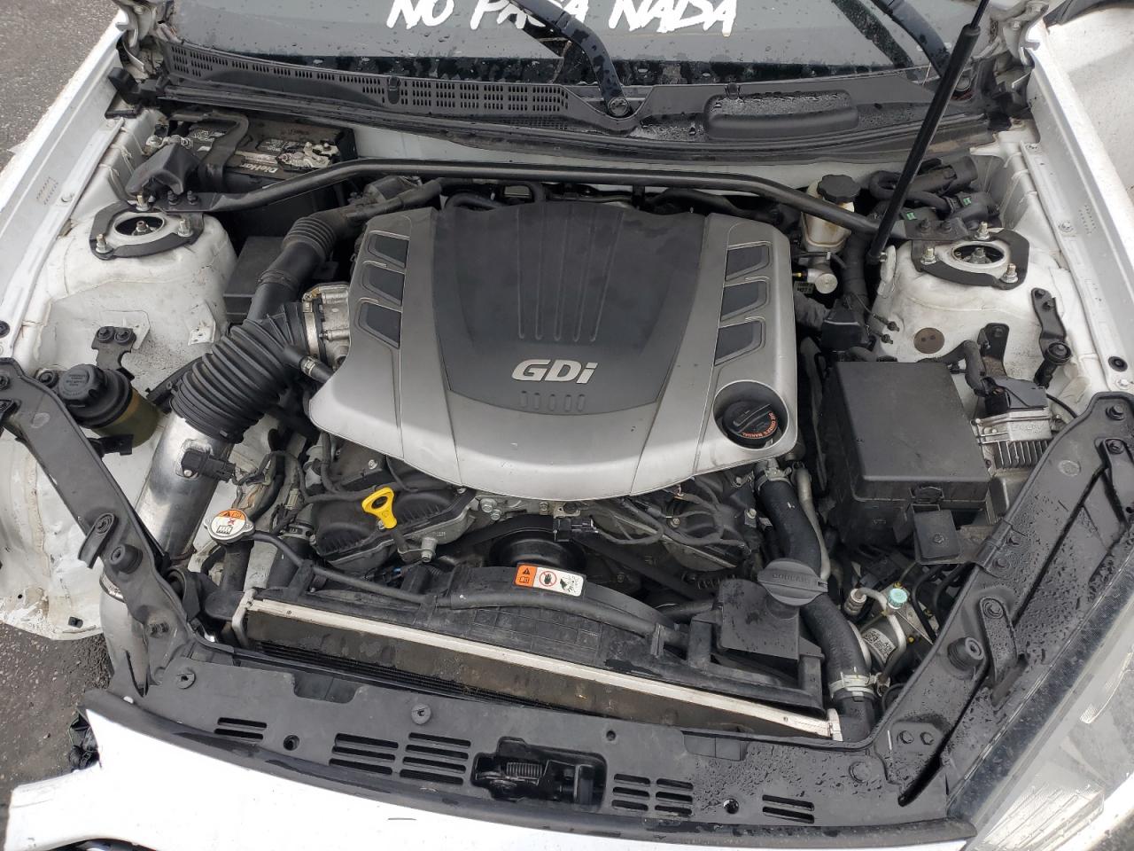2016 Hyundai Genesis - Image 12
