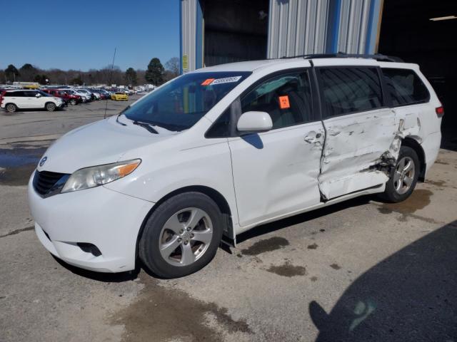 2014 Toyota Sienna Le