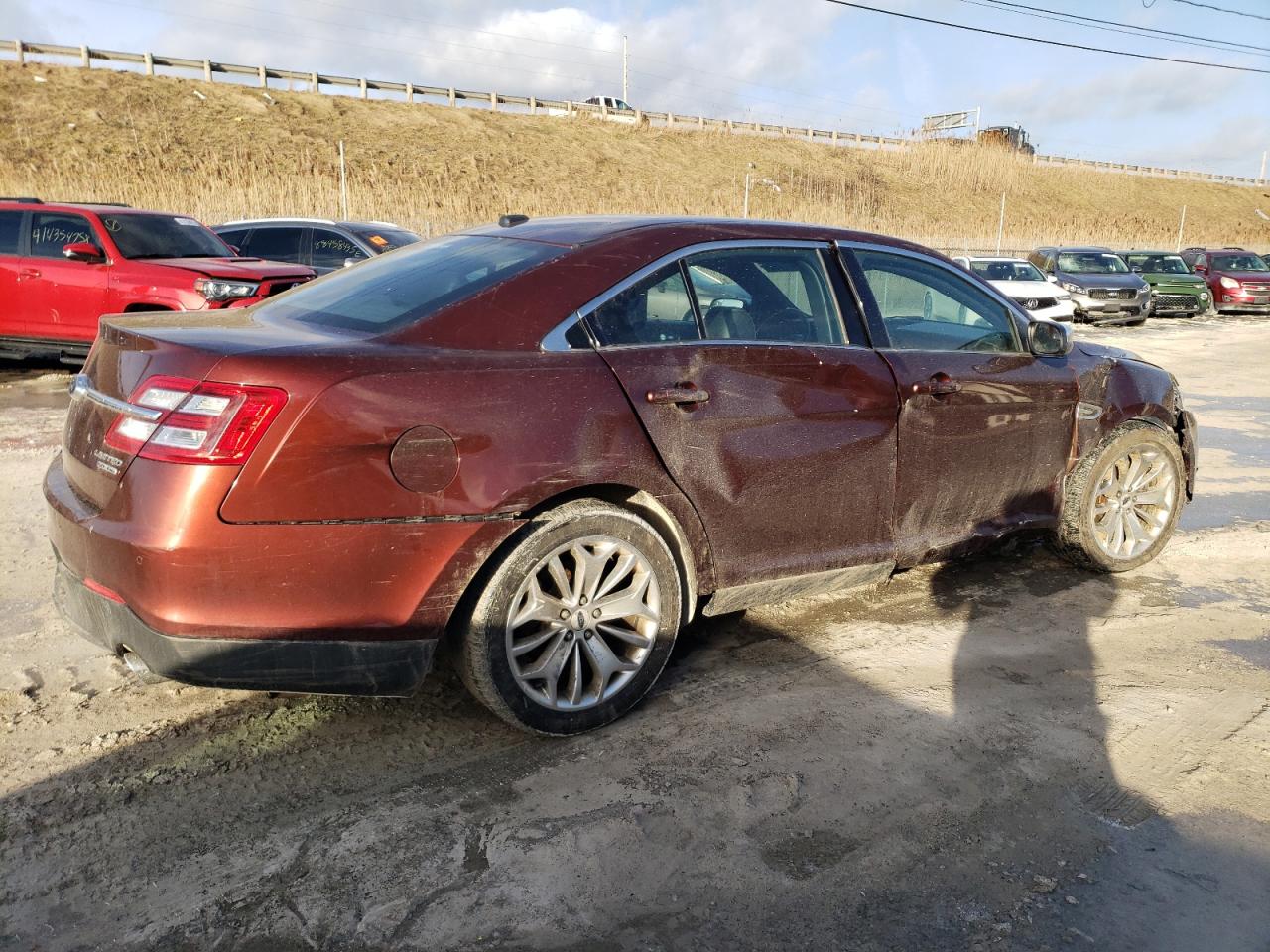 2016 Ford Taurus - Image 3