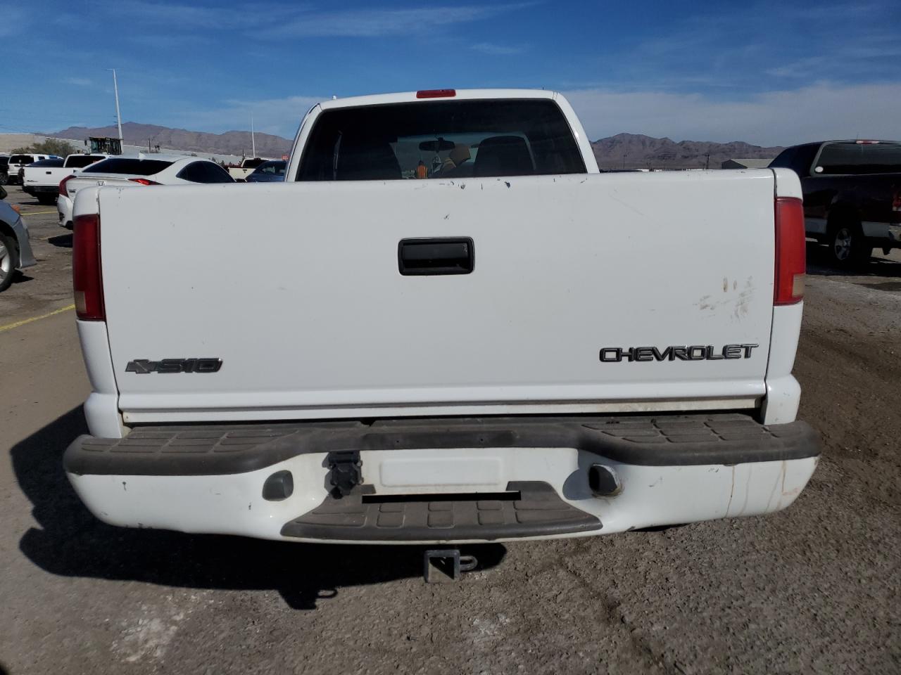 2003 Chevrolet S-10 Pickup - Image 6