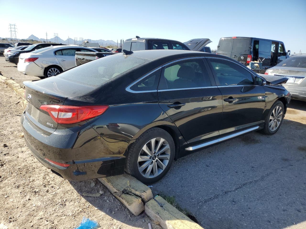 2015 Hyundai Sonata - Image 3