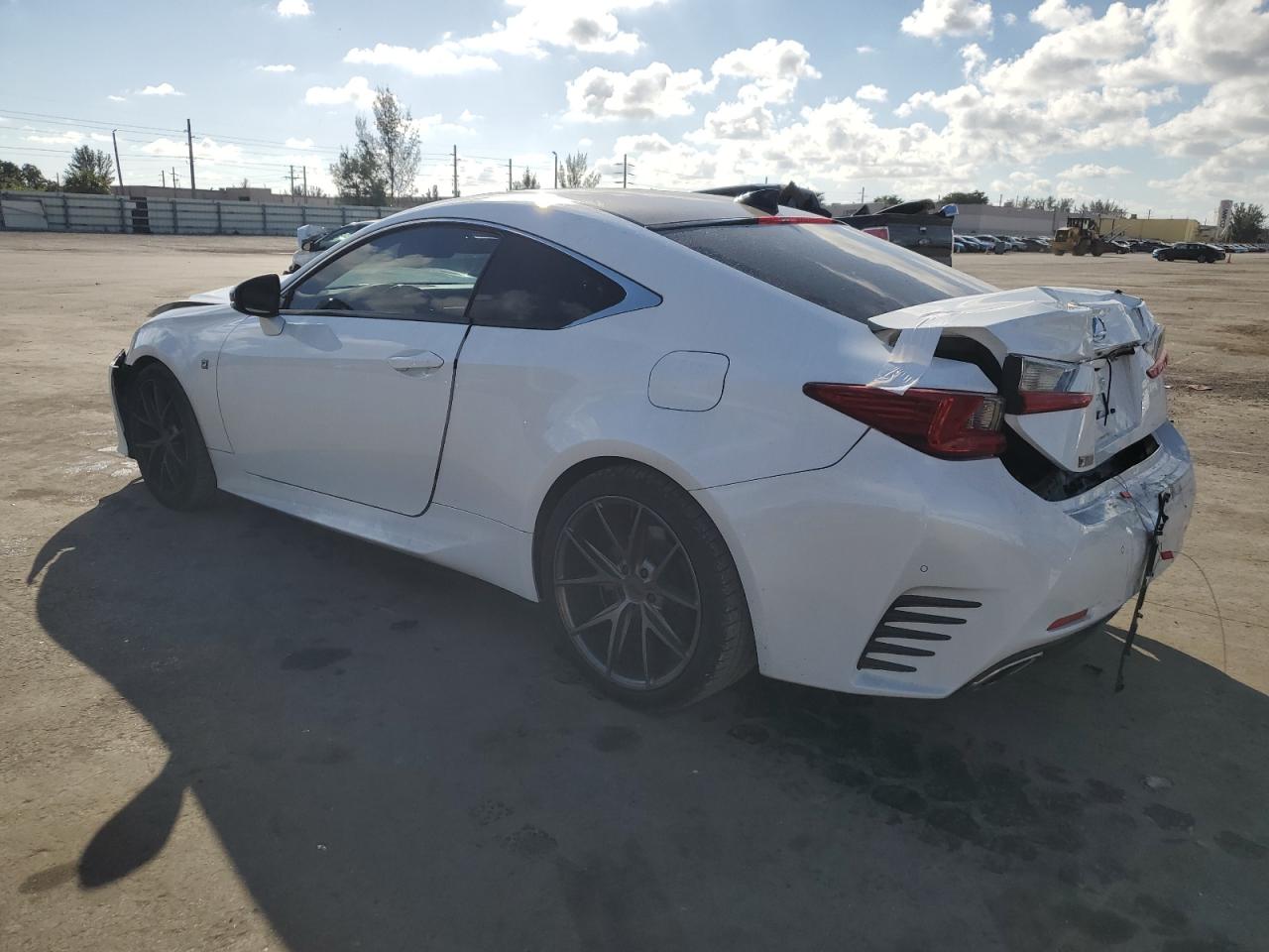2017 Lexus RC - Image 2