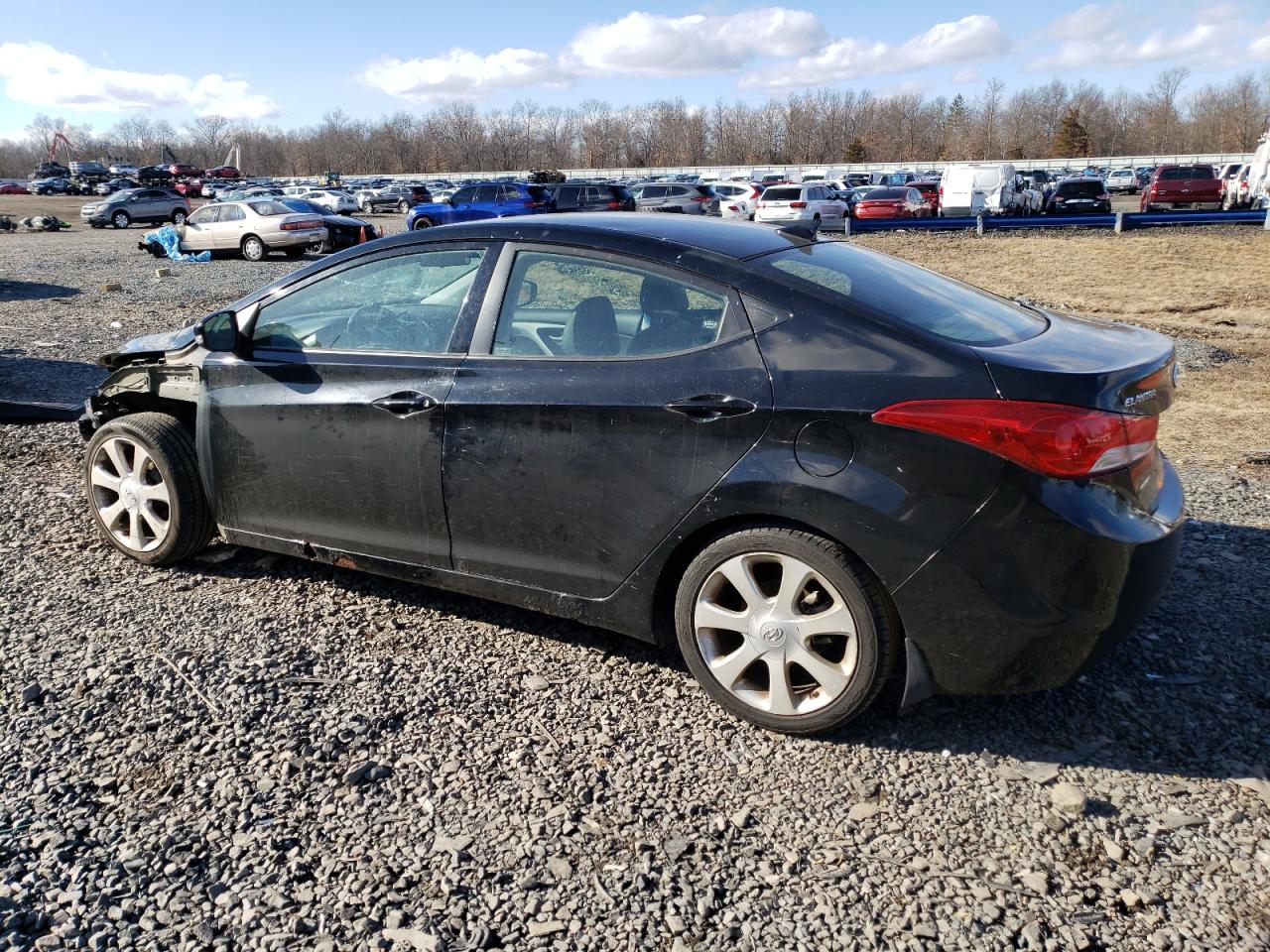 2012 Hyundai Elantra - Image 2