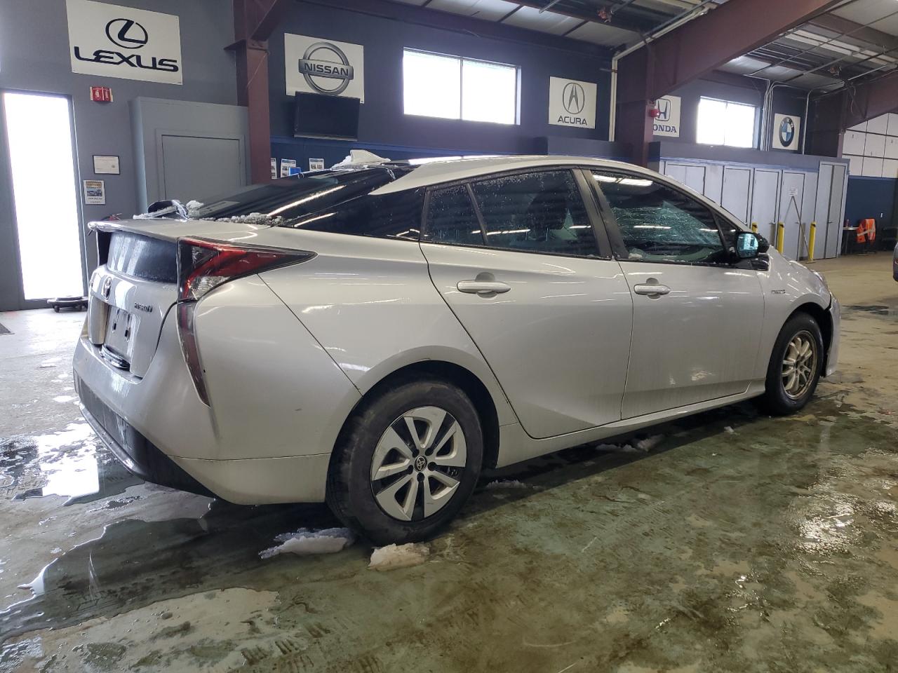 2016 Toyota Prius - Image 3