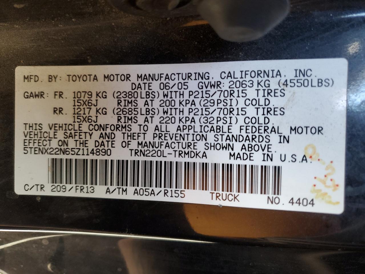 2005 Toyota Tacoma - Image 13