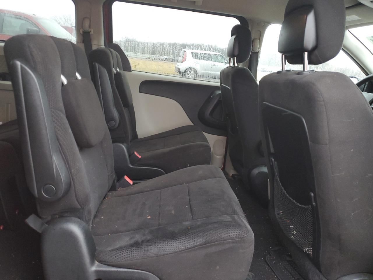 2013 Dodge Caravan - Image 11