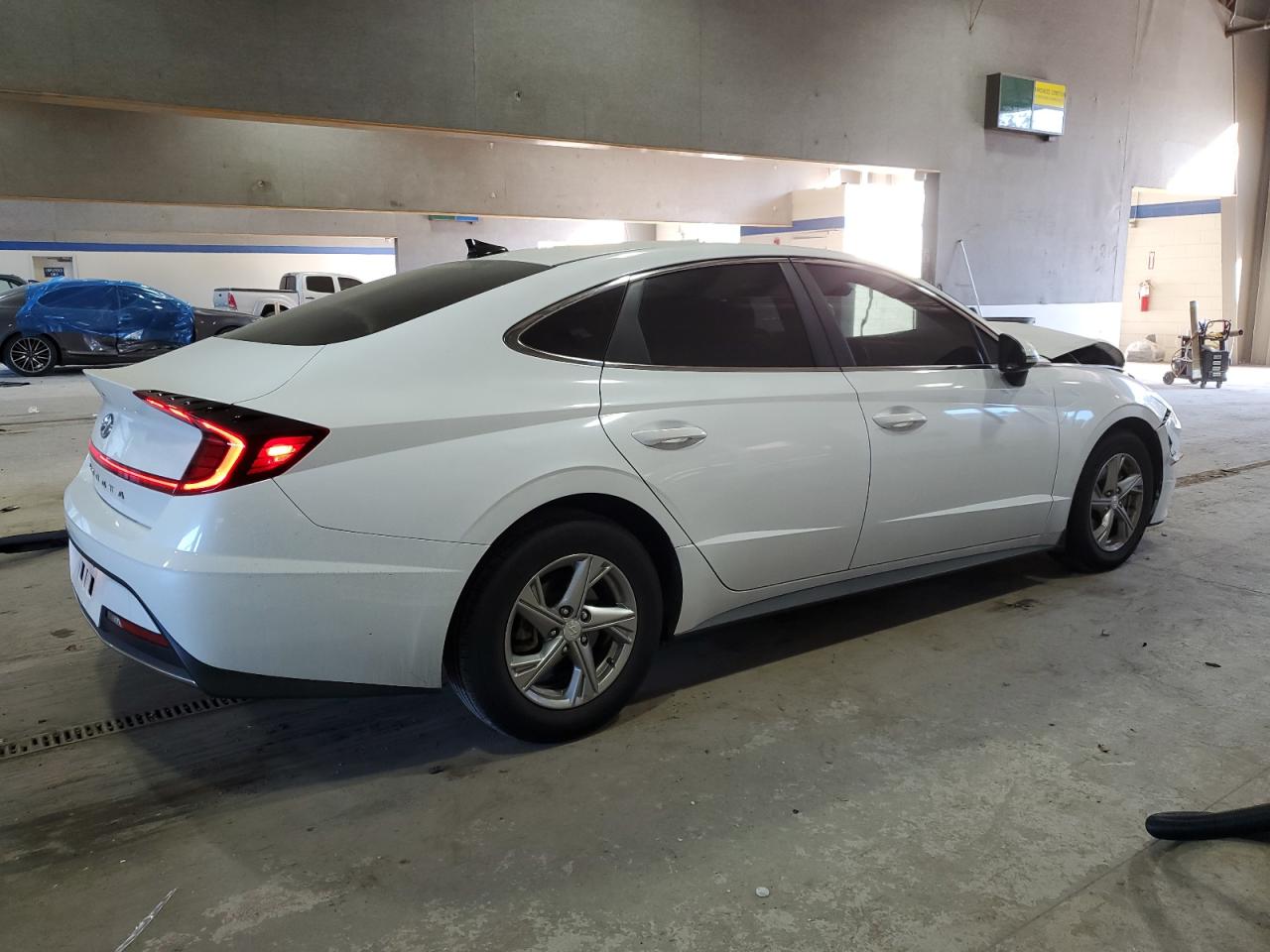 2022 Hyundai Sonata - Image 3