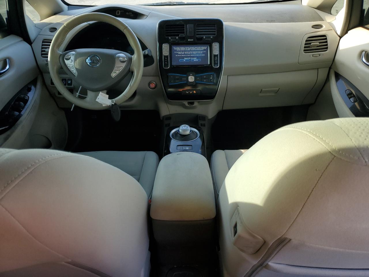 2015 Nissan Leaf - Image 8