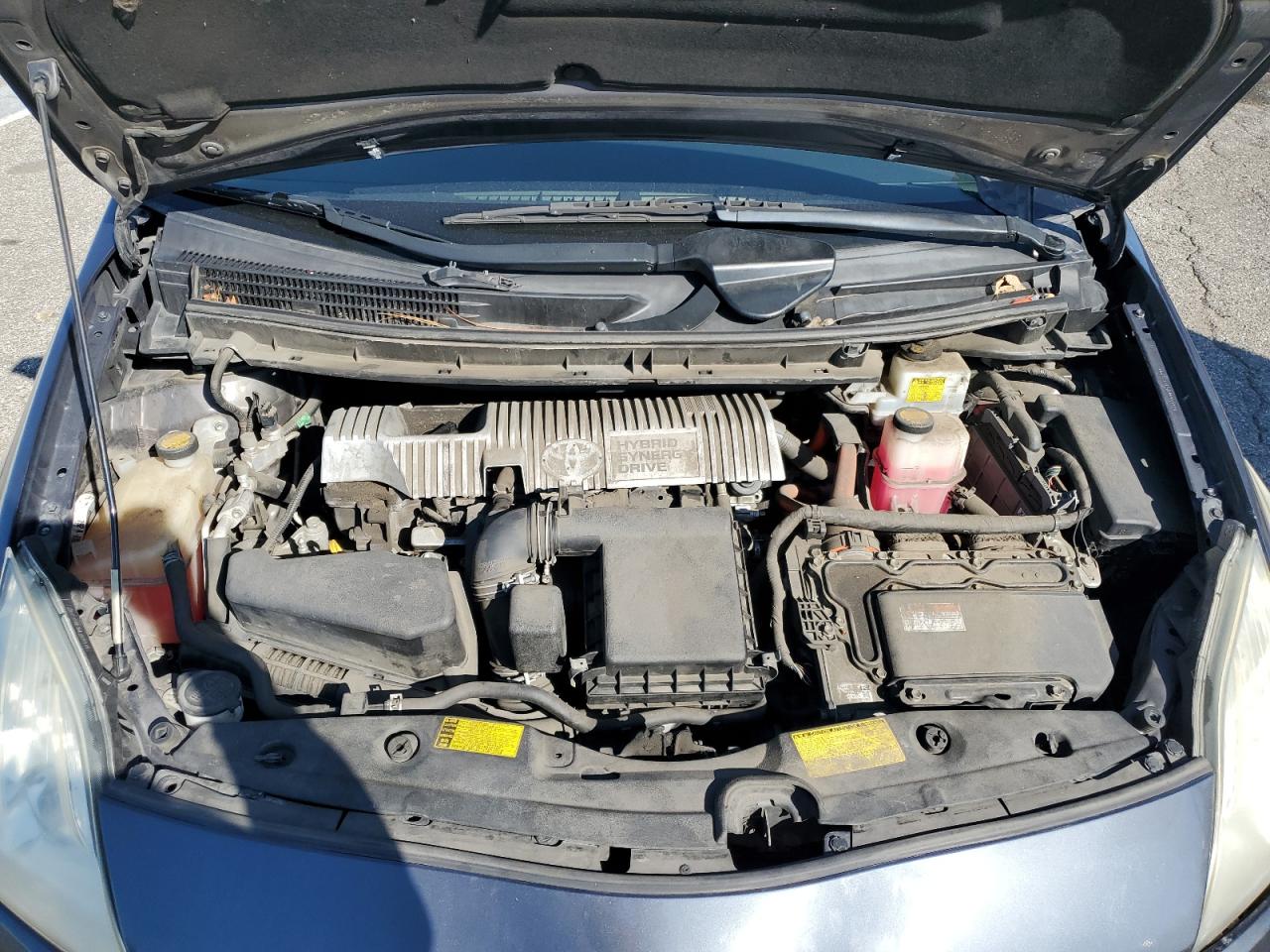 2013 Toyota Prius - Image 12