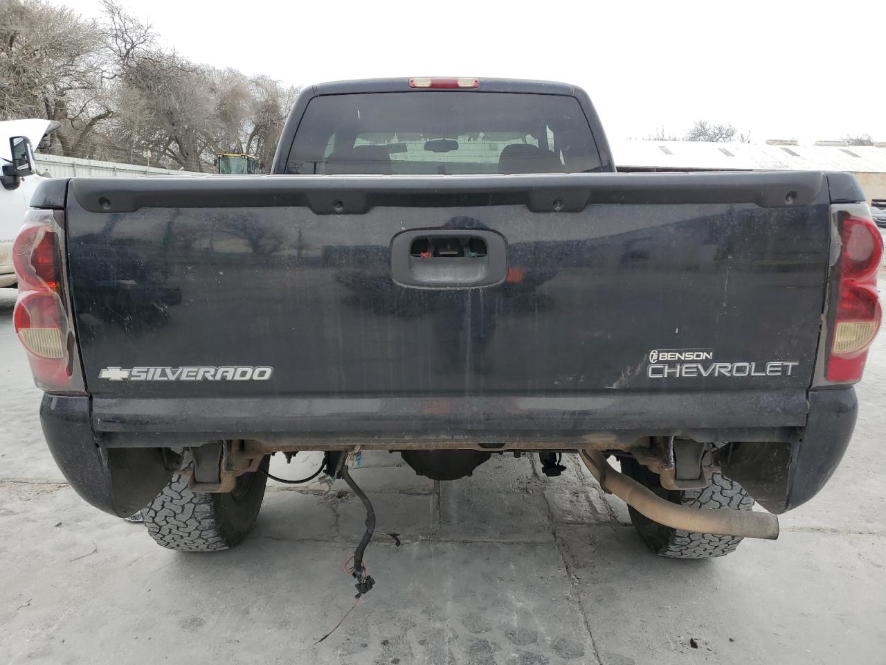 2004 Chevrolet Silverado - Image 6