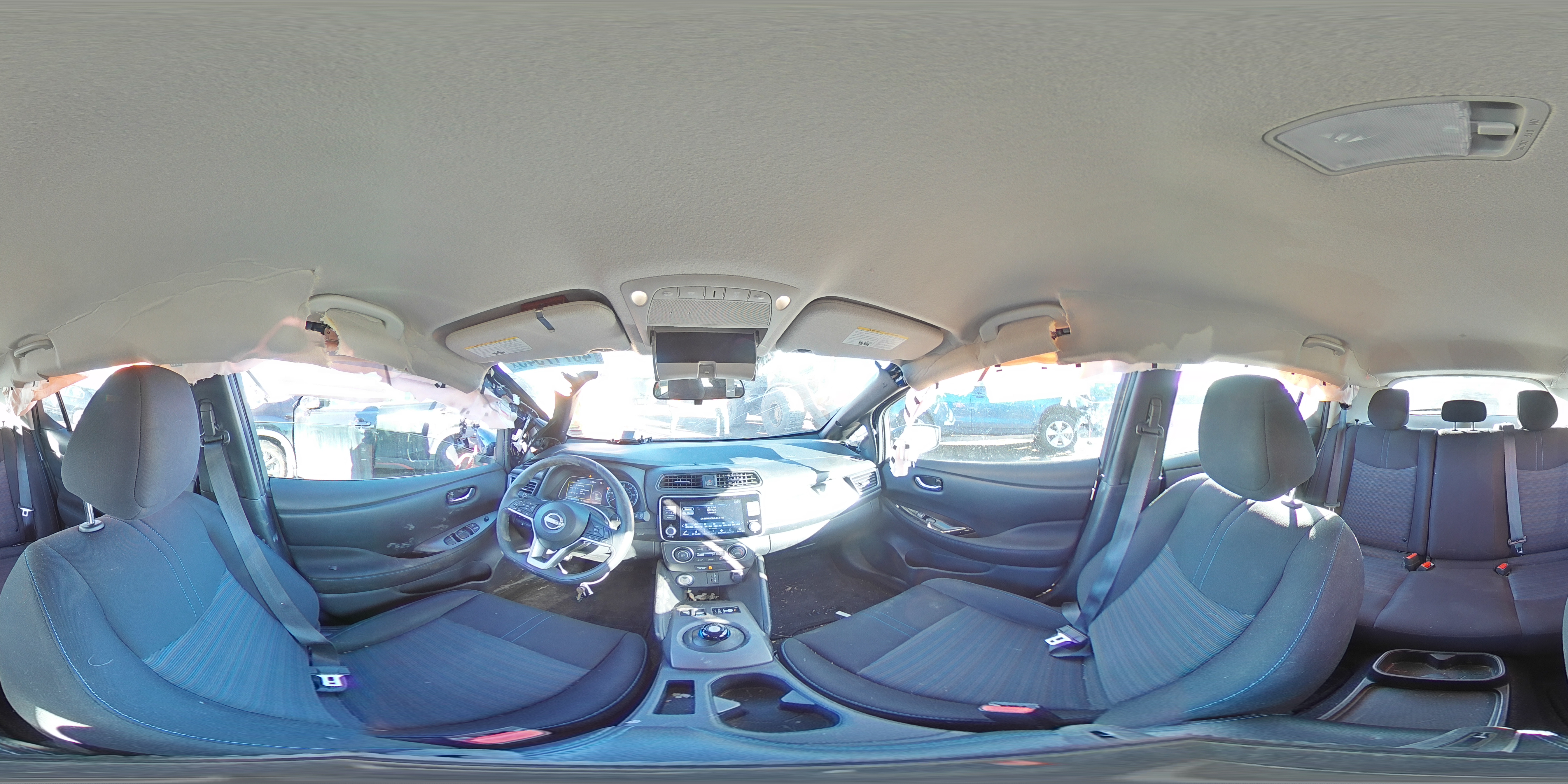 2024 Nissan Leaf - Image 13