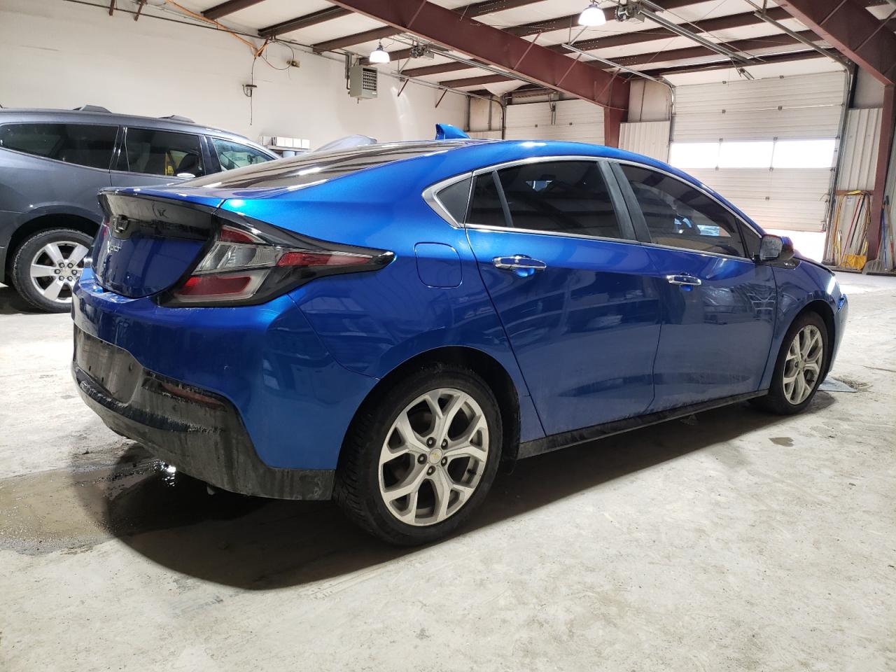 2016 Chevrolet Volt - Image 3