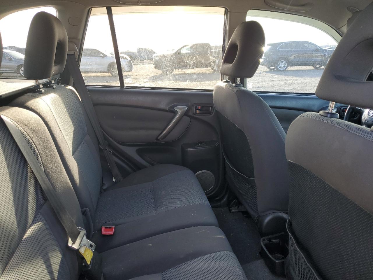2005 Toyota RAV 4 - Image 11