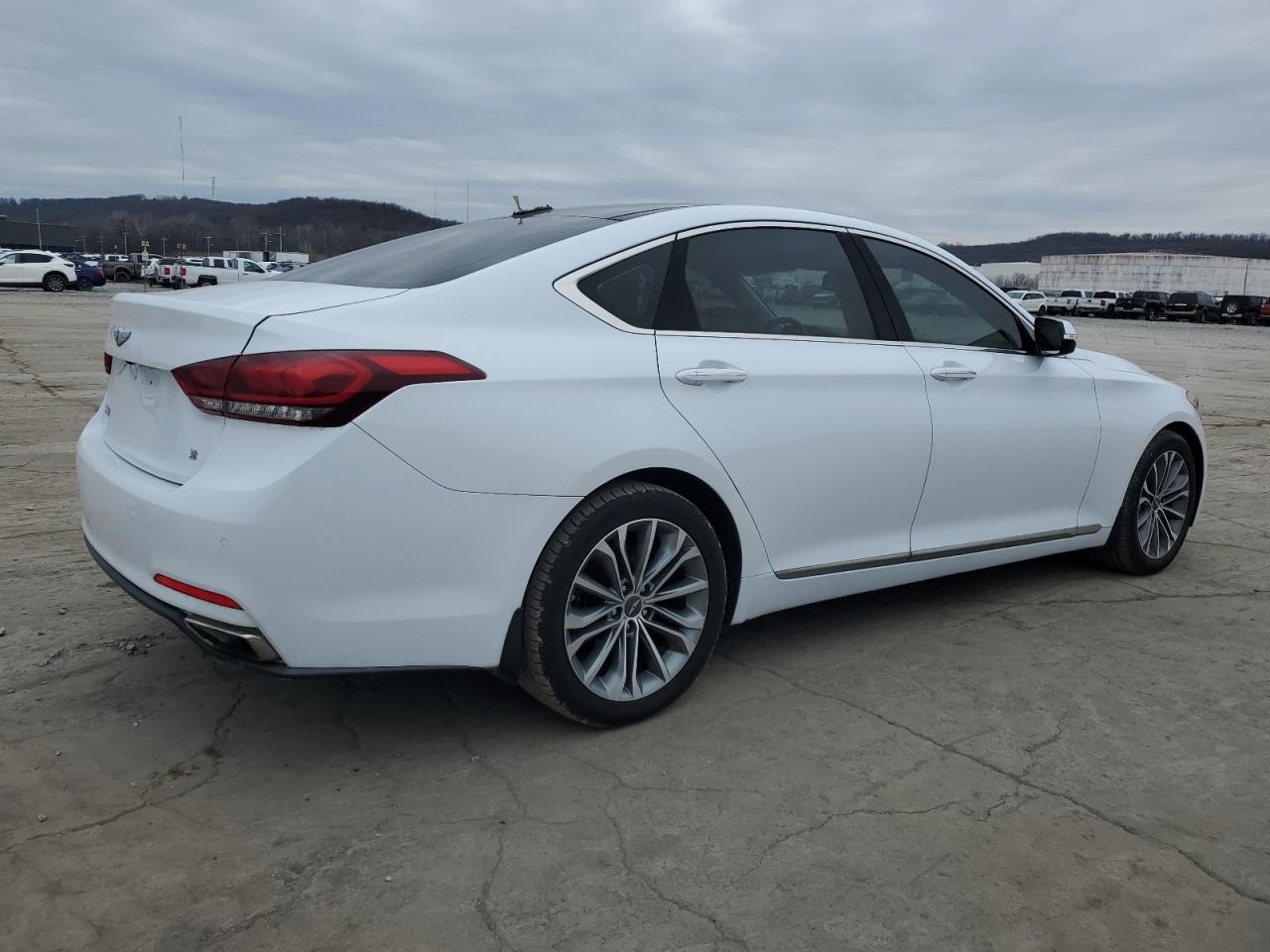 2015 Hyundai Genesis - Image 3