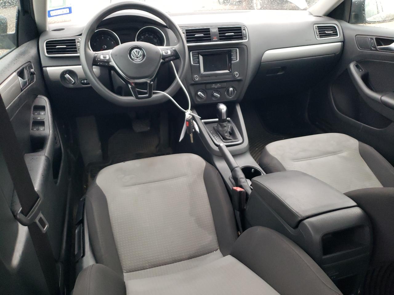 2017 Volkswagen Jetta - Image 8