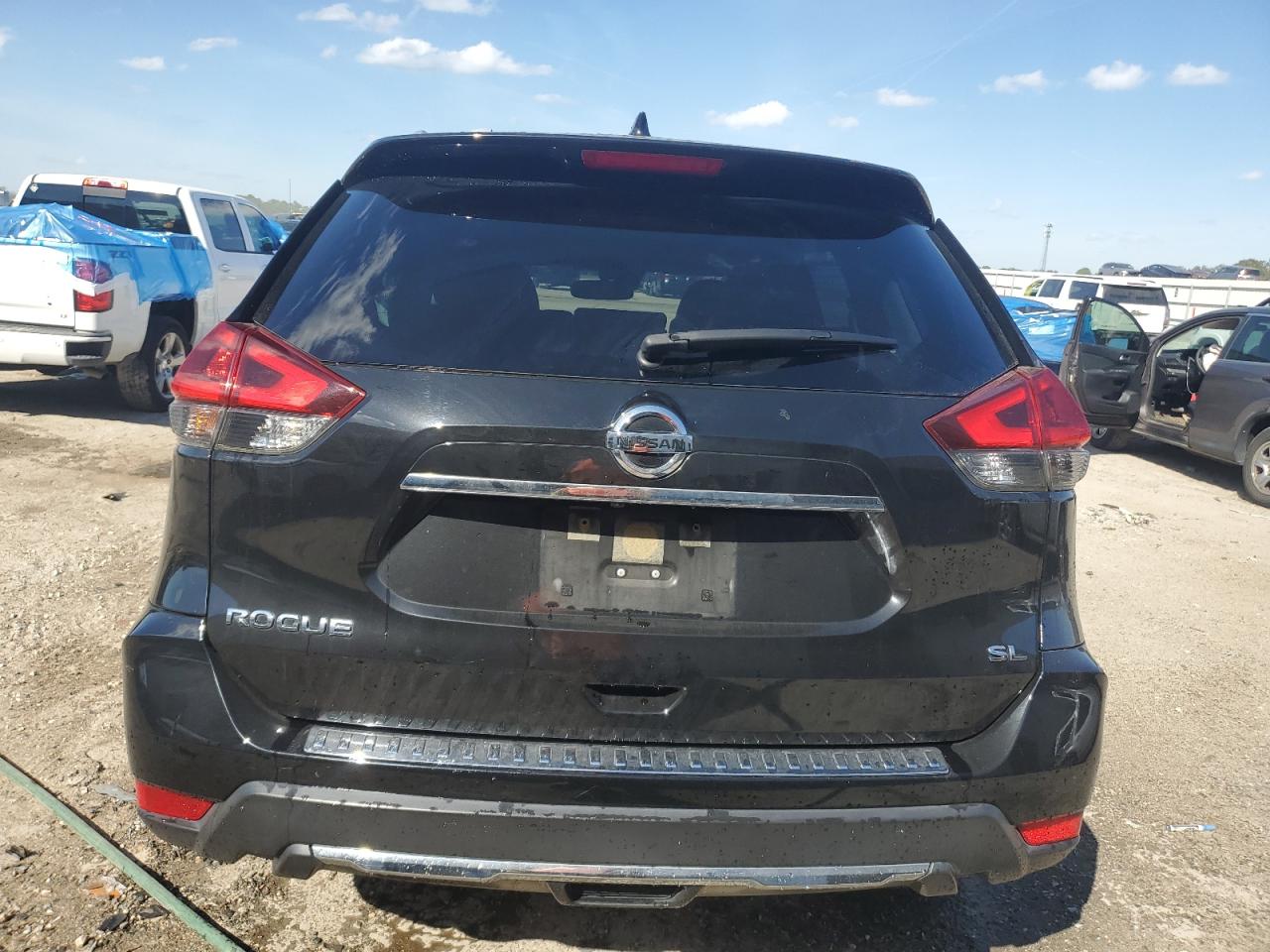 2018 Nissan Rogue - Image 6