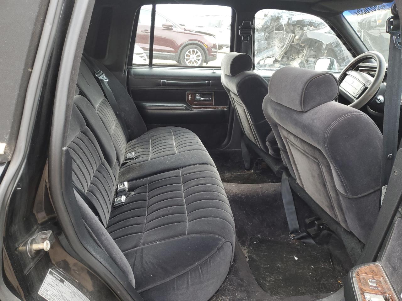 1991 Lincoln Town Car - Image 10