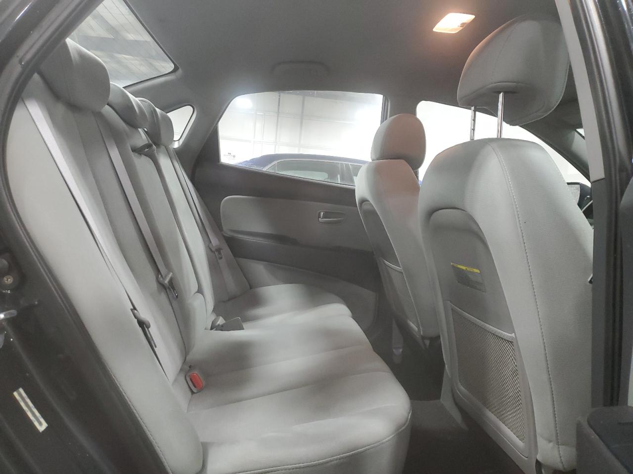 2009 Hyundai Elantra - Image 11