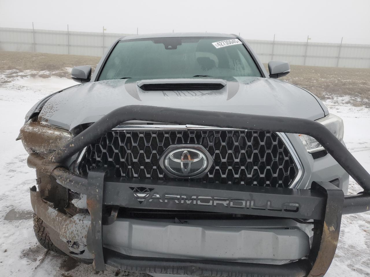 2018 Toyota Tacoma - Image 5