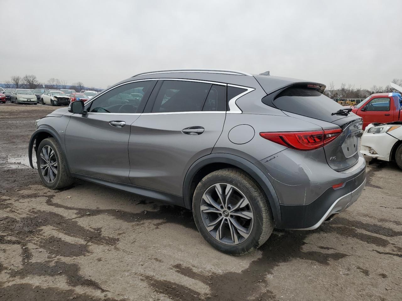 2017 Infiniti QX30 - Image 2