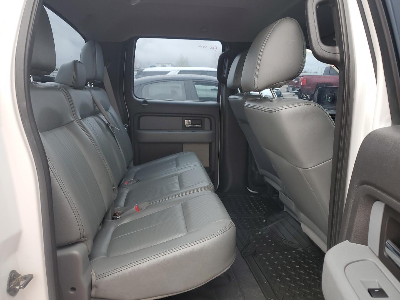 2013 Ford F-150 - Image 10