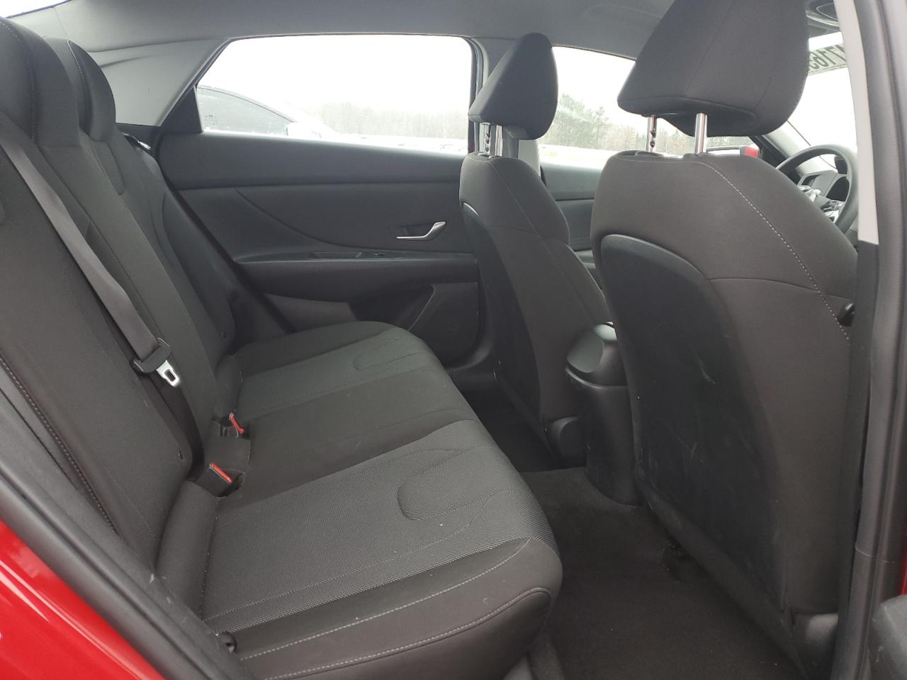 2022 Hyundai Elantra - Image 10