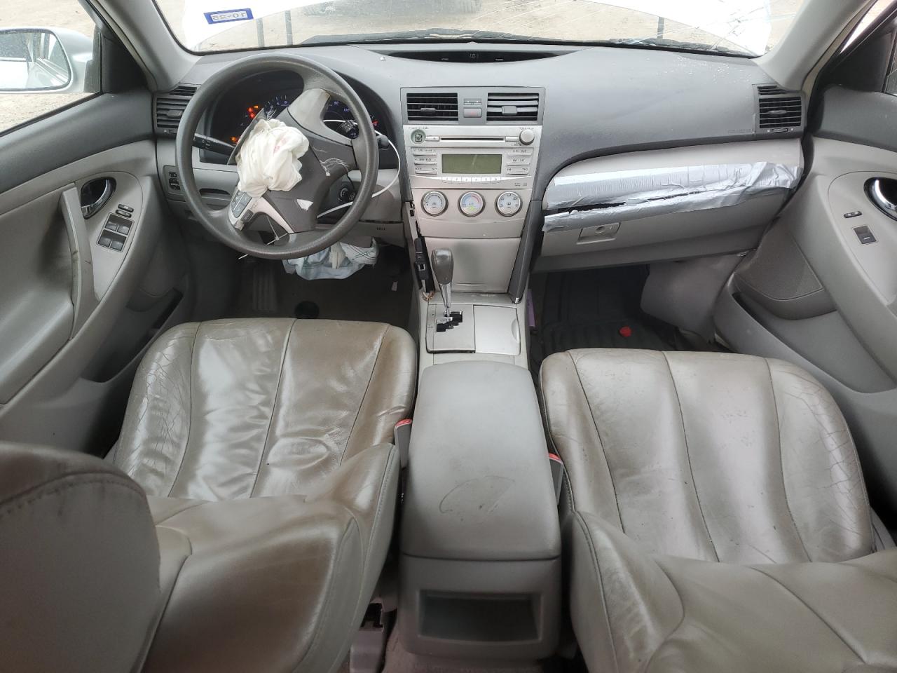 2010 Toyota Camry - Image 8