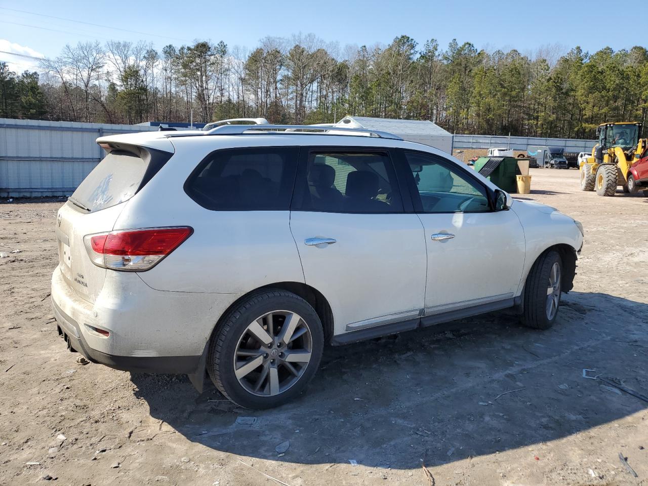 2014 Nissan Pathfinder - Image 3