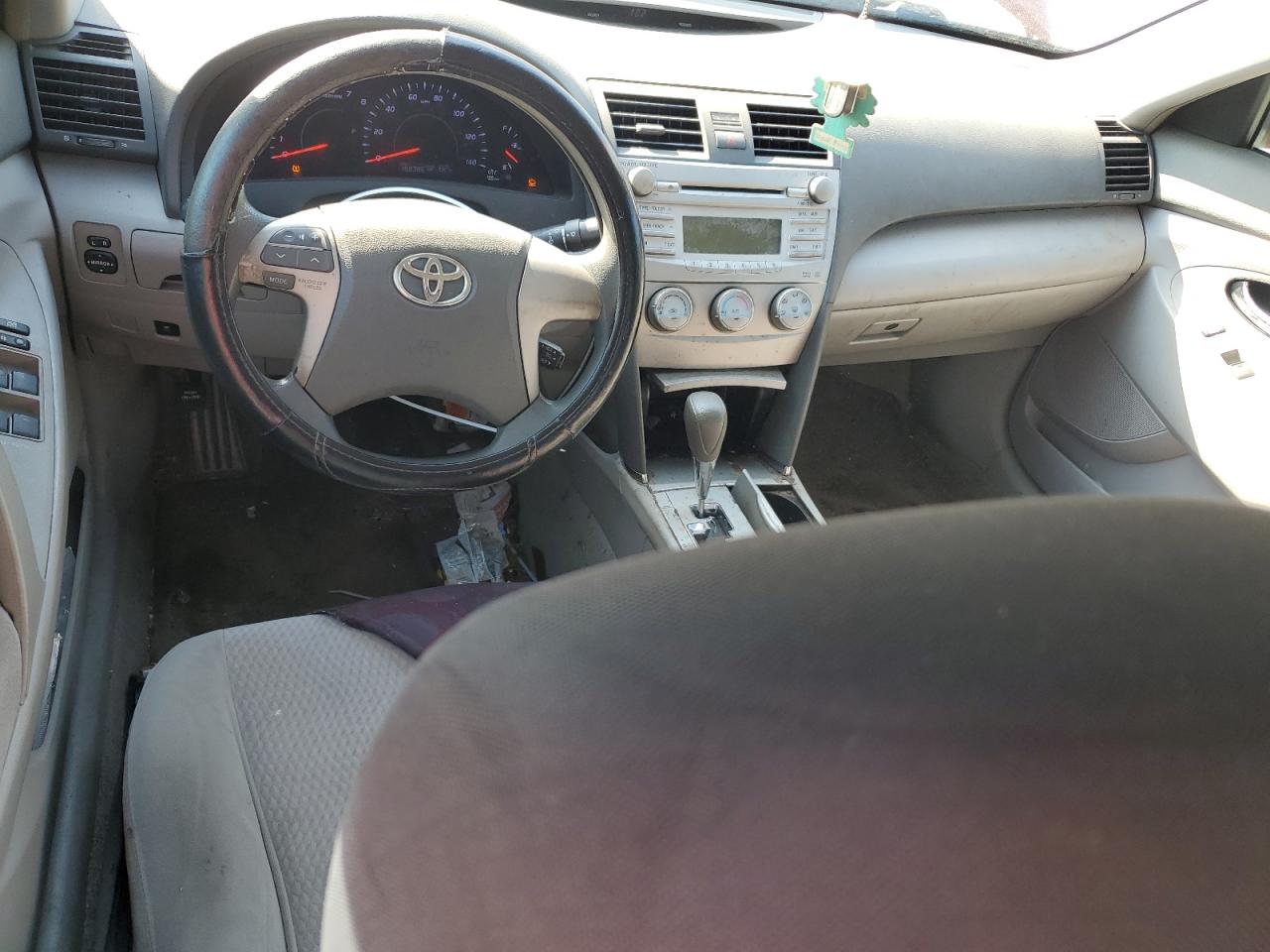 2010 Toyota Camry - Image 8