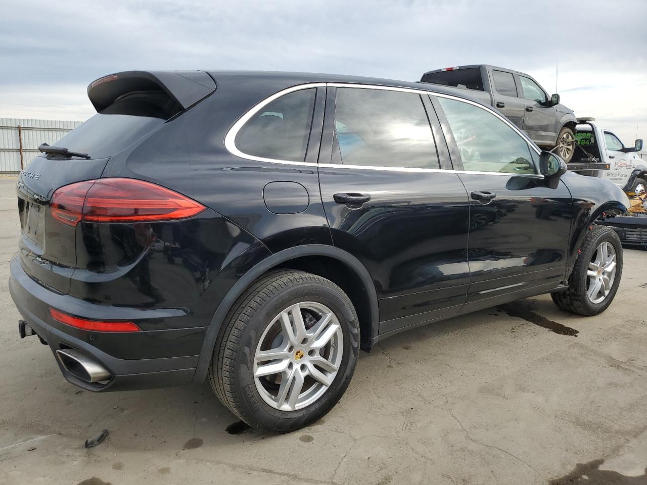 2016 Porsche Cayenne - Image 3