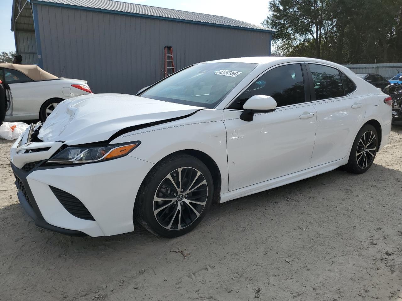 2018 Toyota Camry - Image 1