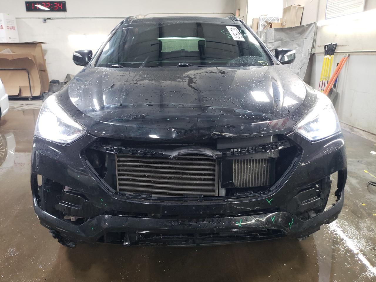 2017 Hyundai Santa Fe - Image 5