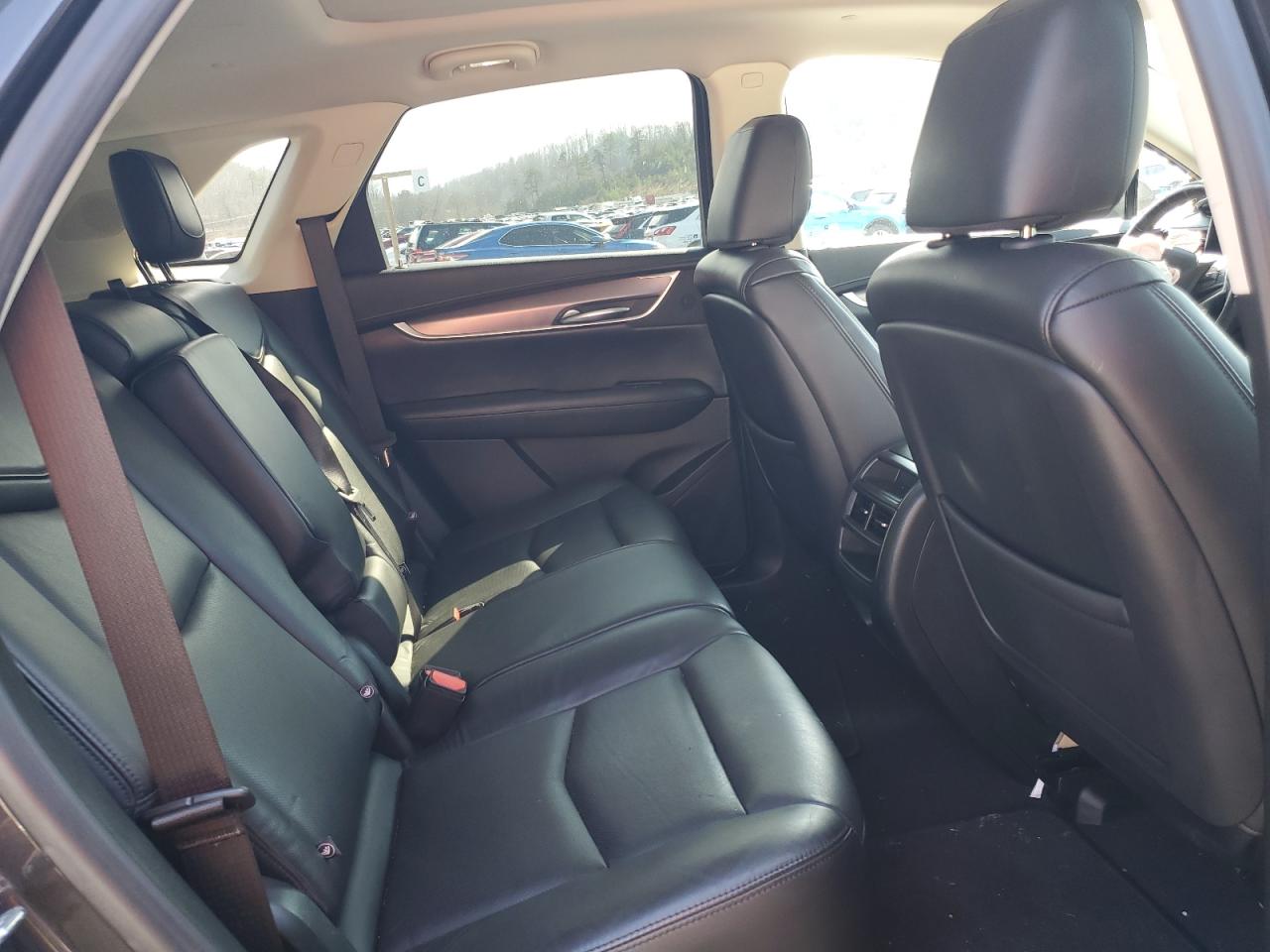 2018 Cadillac XT5 - Image 11
