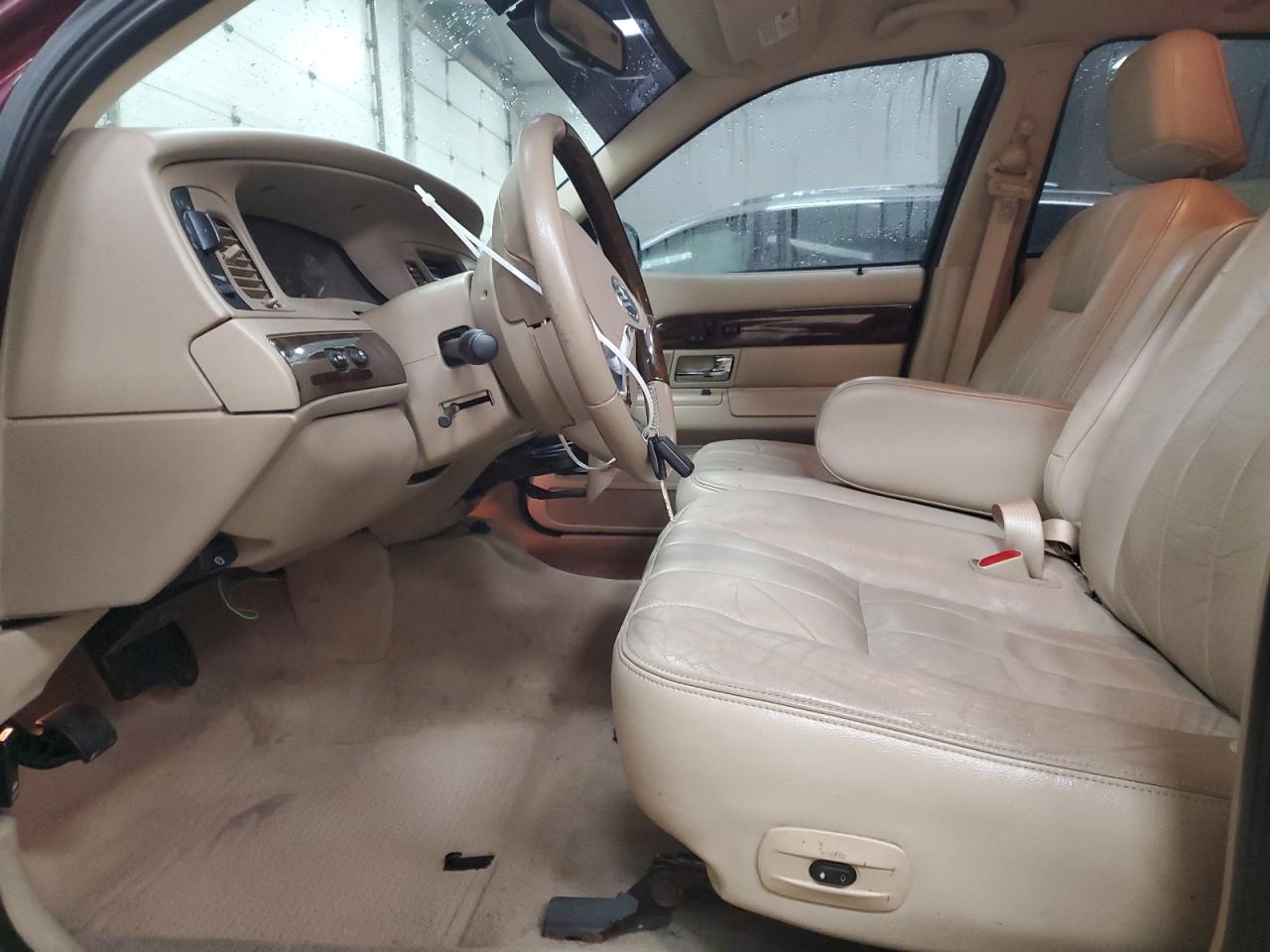 2010 Mercury Grand Marquis - Image 7