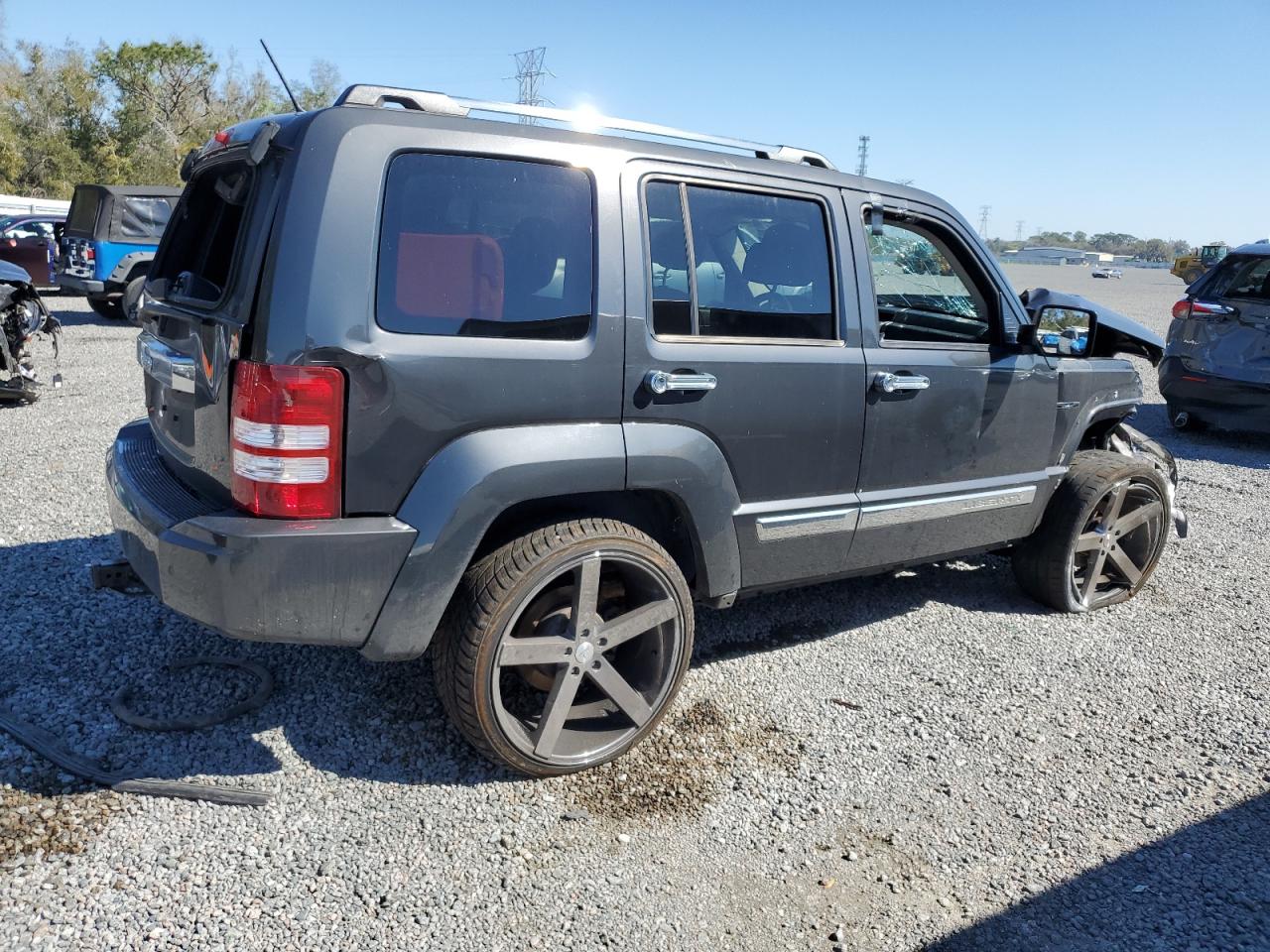 2011 Jeep Liberty (North America) - Image 3